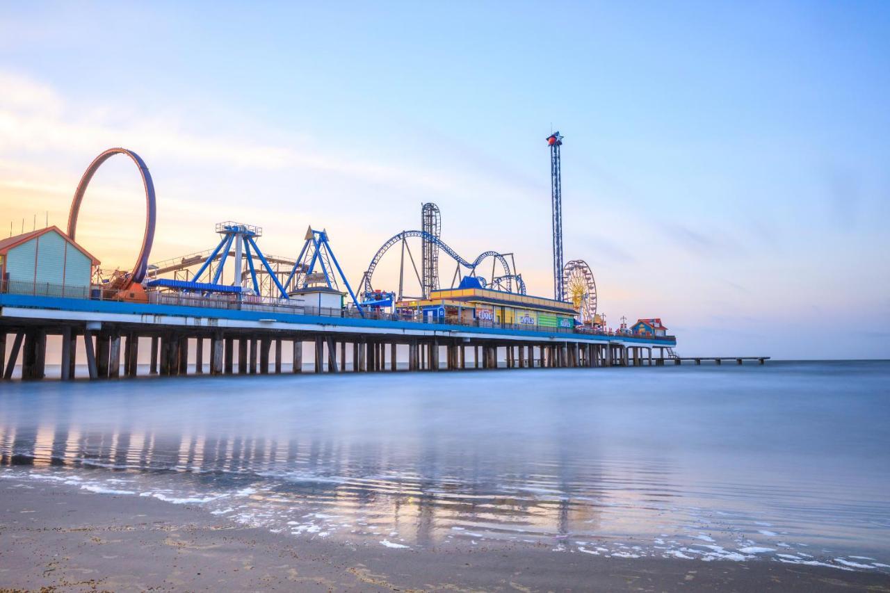 Casa Del Mar Galveston By Vtrips Apartment Bagian luar foto